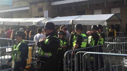 Benefiční koncert v Manchesteru