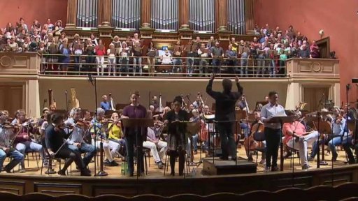 Hruša diriguje Českou filharmonii