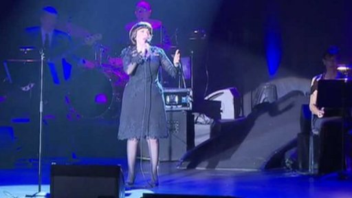 Šansoniérka Mireille Mathieu v Praze