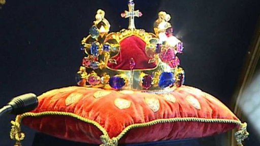 Vystavené korunovační klenoty