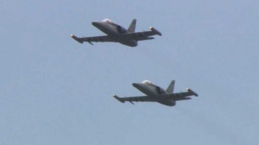 Hlučný provoz na letišti v Hradci Králové