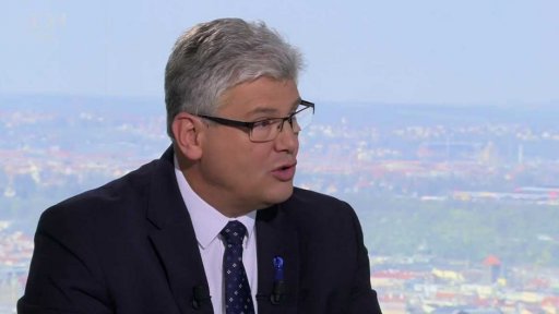 Miloslav Ludvík (ČSSD), ministr zdravotnictví; Milan Kubek, prezident České lékařské komory; Josef März (Karlovaráci), ředitel Karlovarské krajské nemocnice