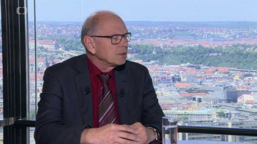 Ivan Pilný (ANO), ministr financí, poslanec; Miroslav Kalousek (TOP09), bývalý ministr financí, poslanec, předseda strany