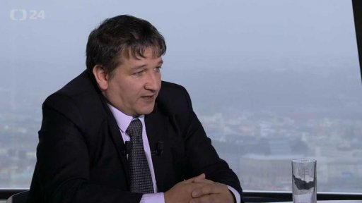 Pavel Kavina, ředitel odboru surovinové politiky MPO Václav Cílek, geolog, Geologický ústav AV ČR Jaromír Starý, vedoucí odboru nerostných surovin, Česká geologická služba