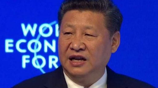 Čína proti protekcionismu + rozhovor s M. Hálou