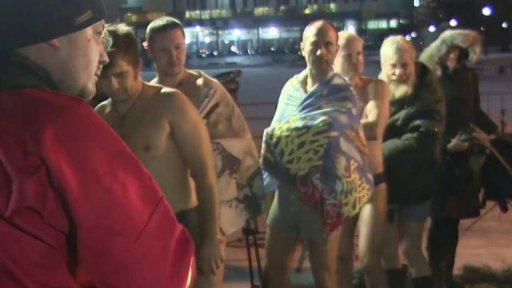 Pravoslavní se koupají v Moskvě