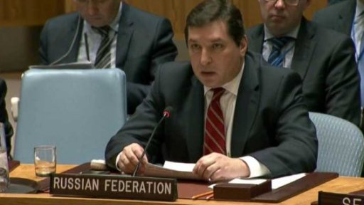 Jednání velmocí o Sýrii + rozhovor s M. Řezníčkem a B. Hnízdem