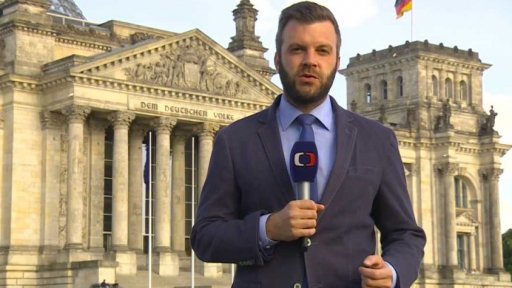 Nečekané vítězství CDU Angely Merkelové + rozhovor s V. Handlem
