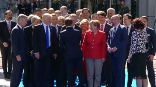 Dozvuky summitu NATO + rozhovor s J. Schneiderem