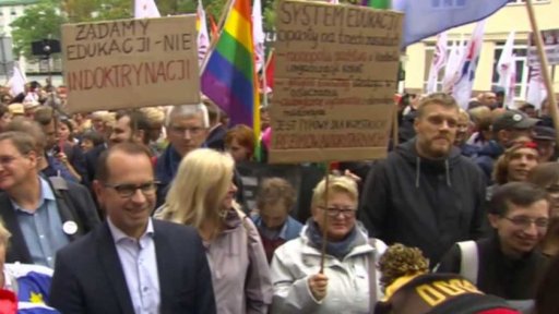 Neklidný začátek školy v Polsku