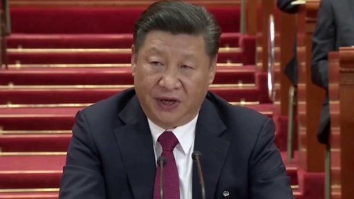 Nejmocnější muž od éry Mao Ce-tunga + rozhovor s O. Lomovou