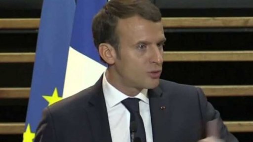 Prezident Macron na periferii + rozhovor s N. Herbeauxem