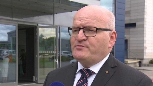 Premiér ocenil práci ministra Hermana