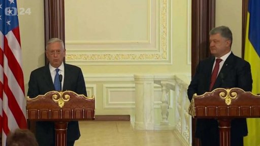 Šéf Pentagonu Mattis v Kyjevě