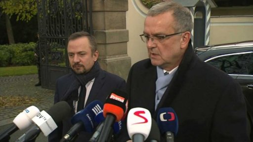 Prezident Zeman dokončil jednání s politiky