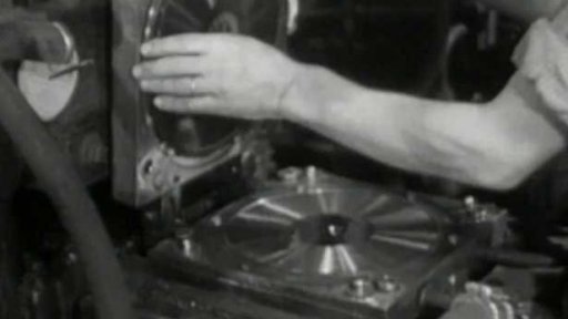 Výrobce (nejen) gramofonových desek plní nad plán (1947)