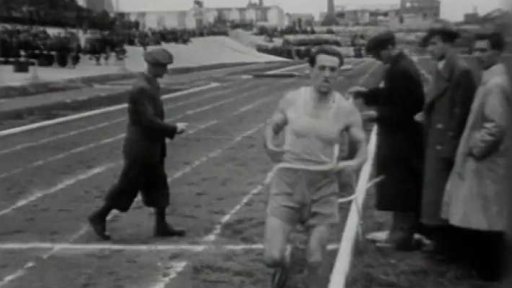 E. Zátopek se zúčastnil běhu na 3000 m