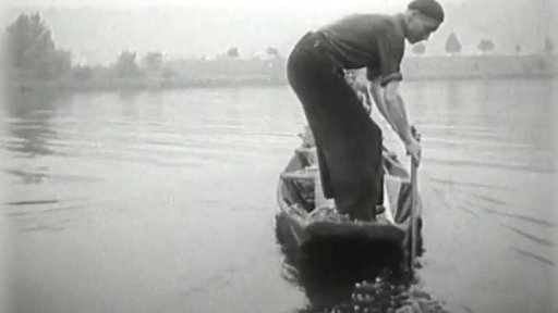 Čištění Vltavy od sumců (1950)