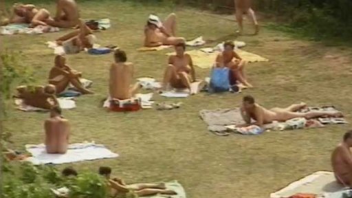 Nudistické koupání v Praze (1990)