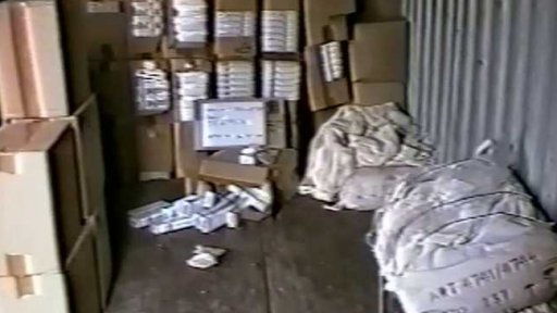 Zabavení nelegálně dovážených cigaret (2000)