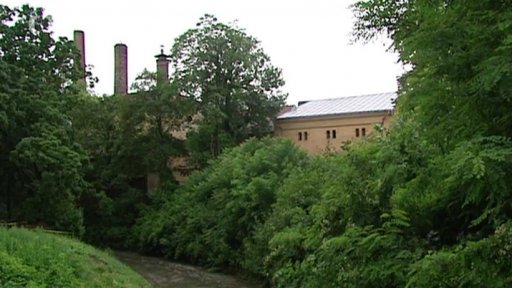 Chátrající nuselský pivovar