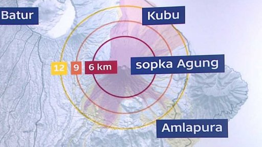 Sopka na Bali se probouzí