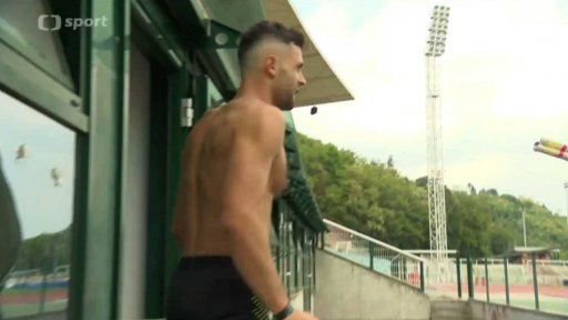 Jan Kudlička vládne české tyčce