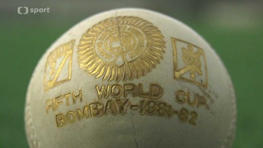 Historie pozemkářského míčku