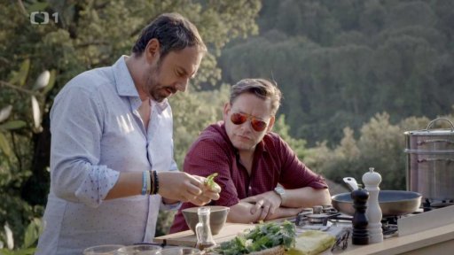 Špagety s pecorinem a mátovým pestem