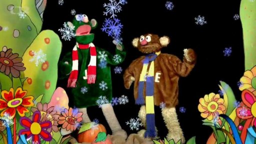 Sněží, Jů a Hele okopávají záhon - sázejí pohádky pro Studio Kamarád.