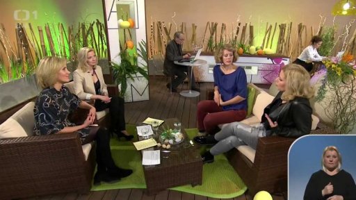 Anna Kulovaná a režisérka Valeria Schulczová + anketa