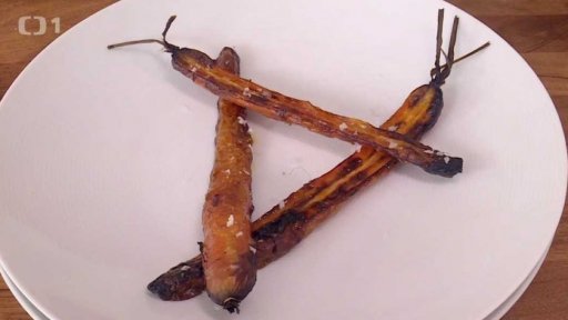 Pečená mrkev s chimchurri omáčkou z mrkvové natě