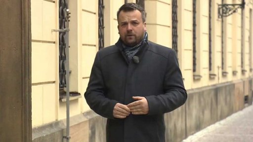 Přerušené jednání o důvěře menšinové vládě