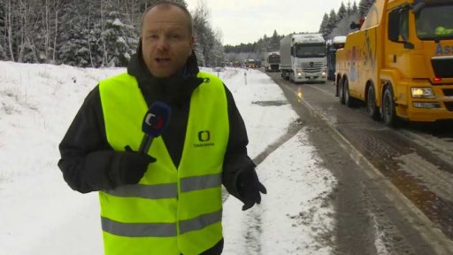 Mrazivá noc na zablokované dálnici
