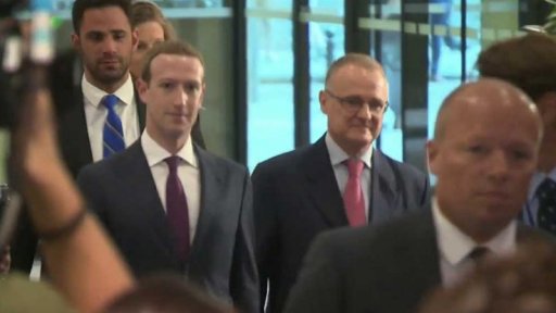Mark Zuckerberg vypovídal před europoslanci