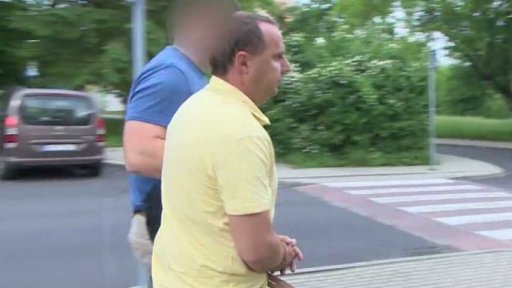 Deset let stará vražda u Aše