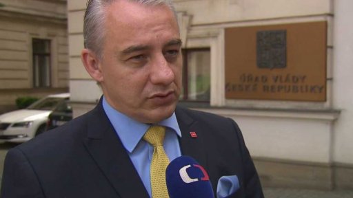 Stát chce přidávat