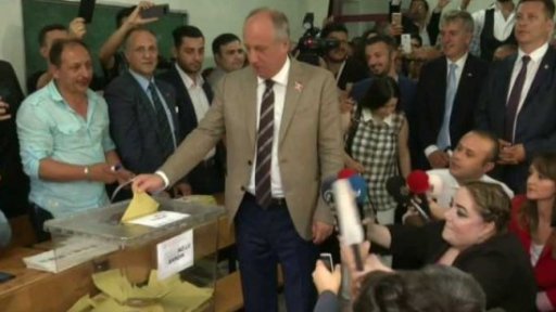 Turecko volí prezidenta i poslance