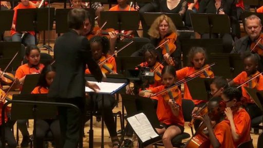 Česká lidová píseň v podání pařížské filharmonie