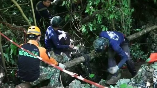 Pátrání po Thajcích v zatopené jeskyni