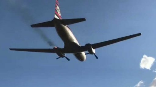 Záběry zevnitř havarovaného letadla