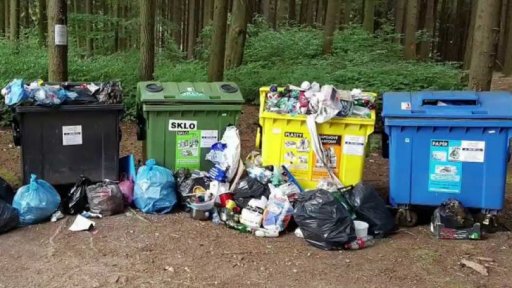 Starousedlíci versus turisté