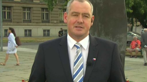 Pietní akt na letiští v pražské Ruzyni