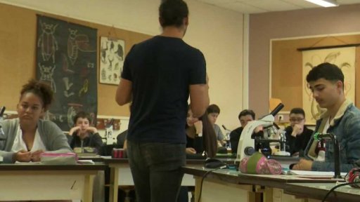 Zákaz mobilních telefonů ve francouzských školách