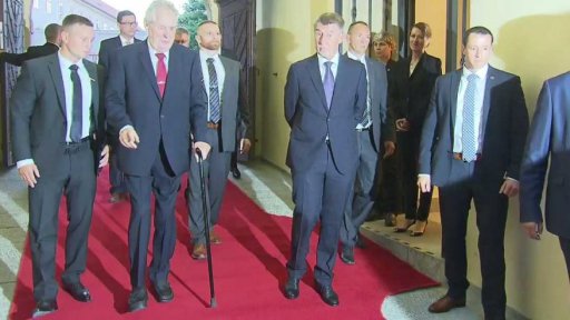 Podpora i výtky k rozpočtu