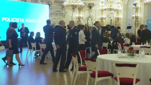 Nejlepší policisti právě přebírají ocenění na Pražském hradě