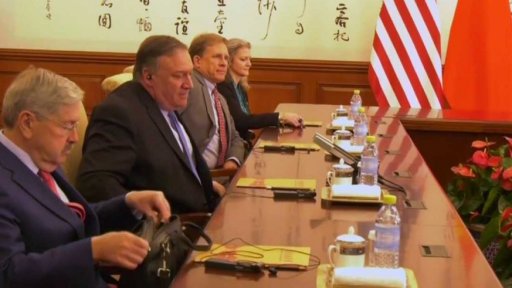 Nejistota kvůli obchodním sporům USA-Čína