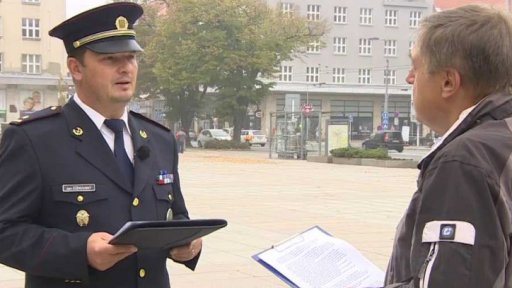 První tresty za couvání na D11