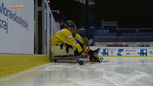 Sledge hokej v olympijském parku v Ostravě