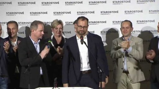 Kdo dá vládě důvěru? - komentář politiků